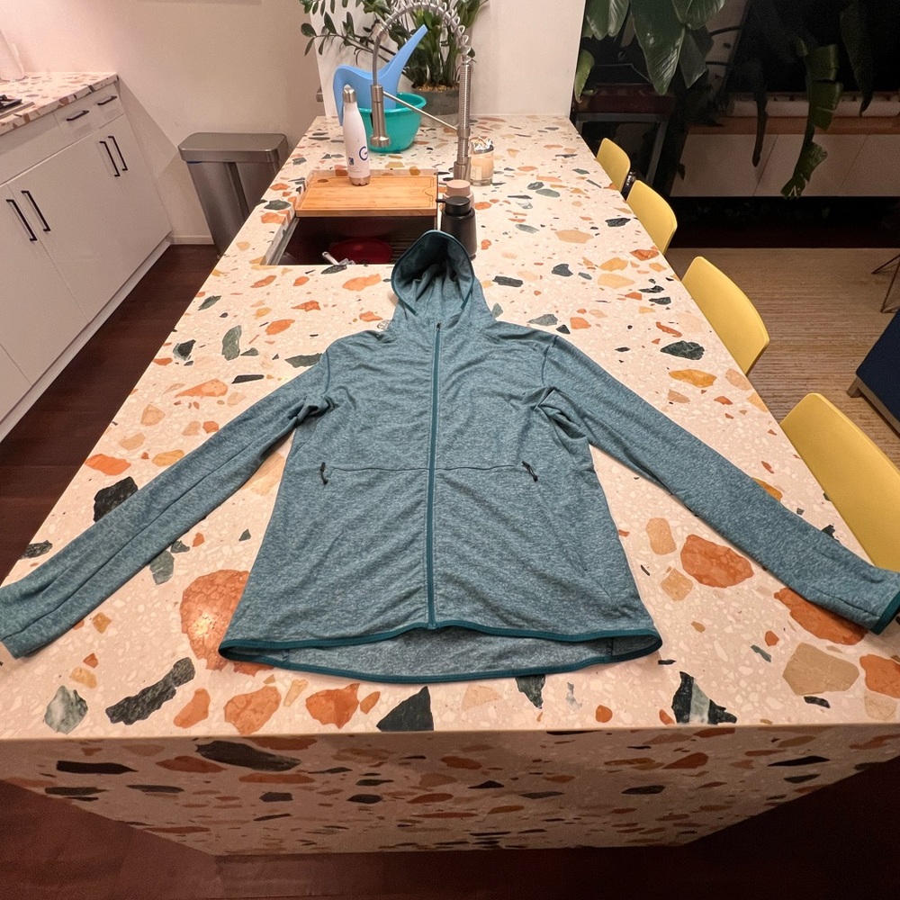 Lululemon Mens hoody full zip sweatshirt. Teal color with pockets